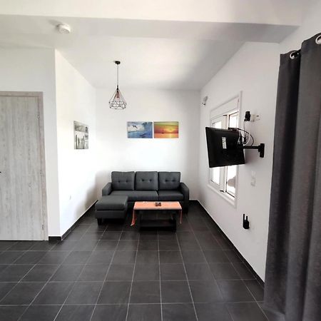 Aegean Beachfront Petriaí 外观 照片