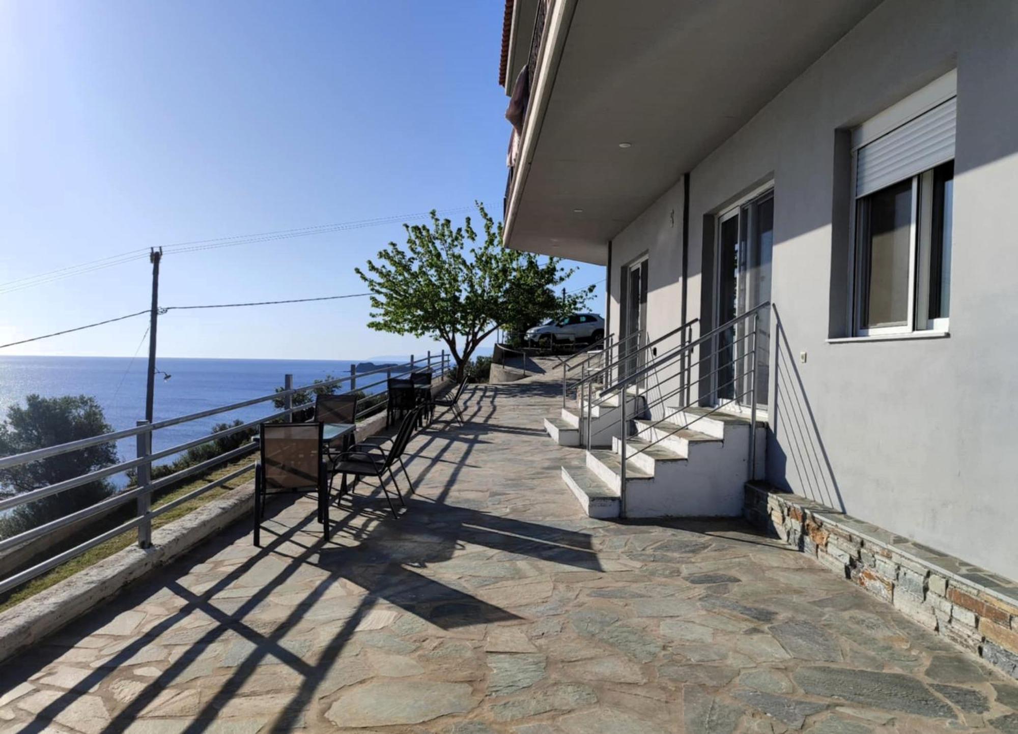 Aegean Beachfront Petriaí 外观 照片